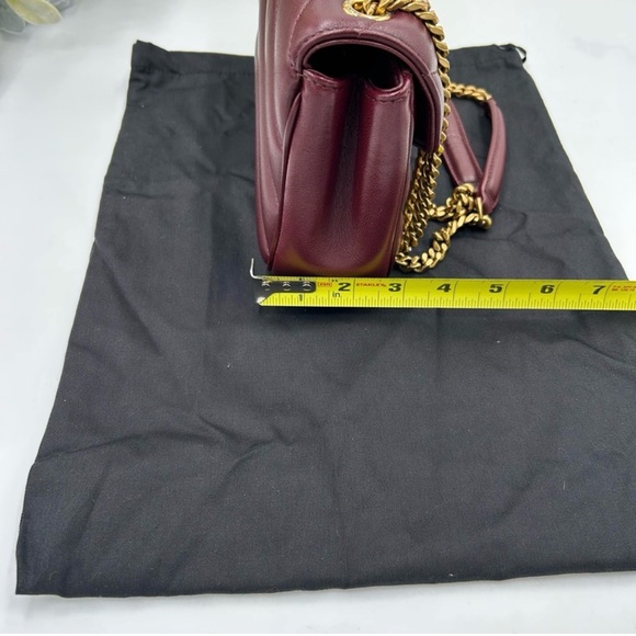 Women's Saint Laurent Lou Lou shoulder bag in burgundy, quilted leather NWT - Picture 5 of 16
